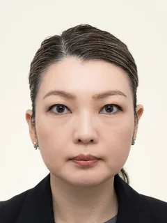 大内 芳乃 氏